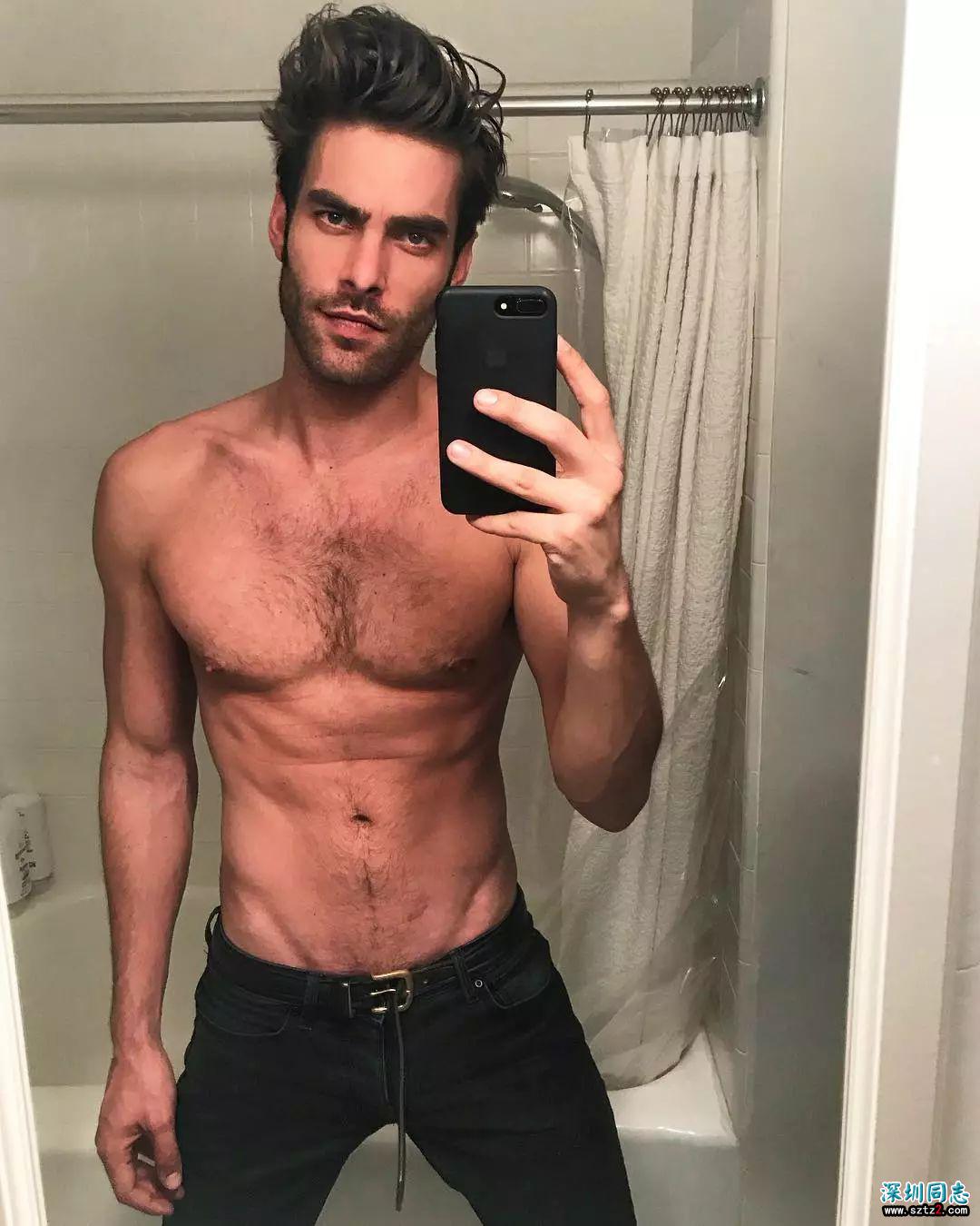 Jon Kortajarena 不仅是超模，还是Gay圈模范！