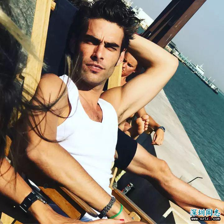 Jon Kortajarena 不仅是超模，还是Gay圈模范！